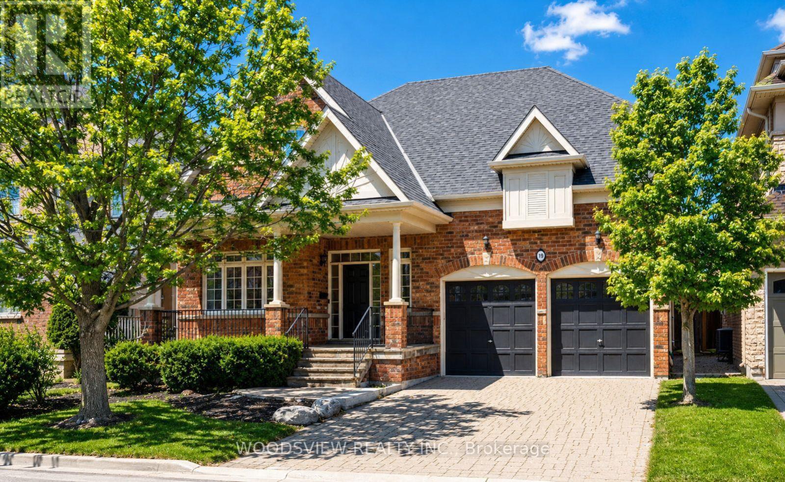 19 WESLOCK CRESCENT, Aurora, Ontario