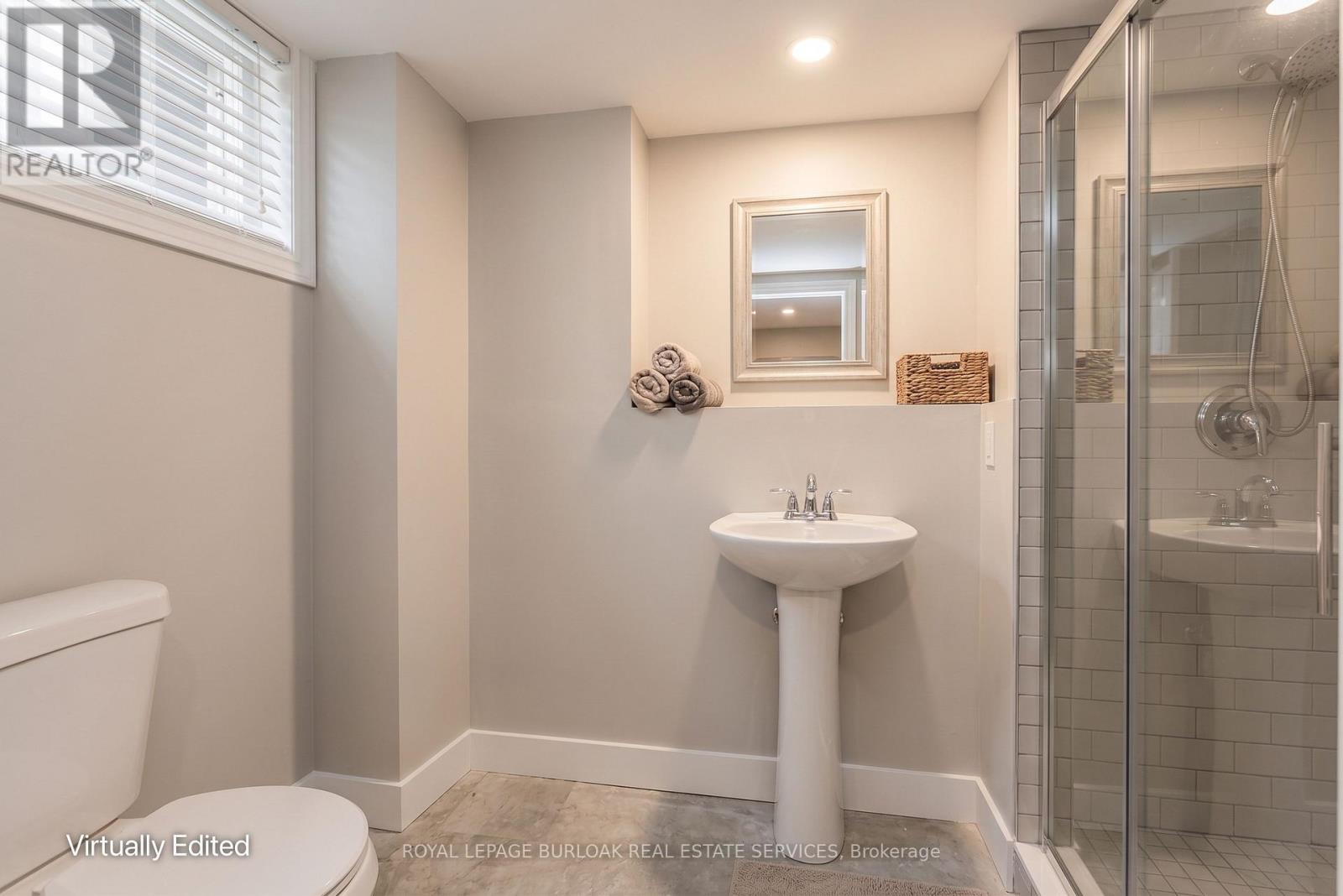 643 Artreva Crescent, Burlington, Ontario  L7L 2B8 - Photo 19 - W13161380