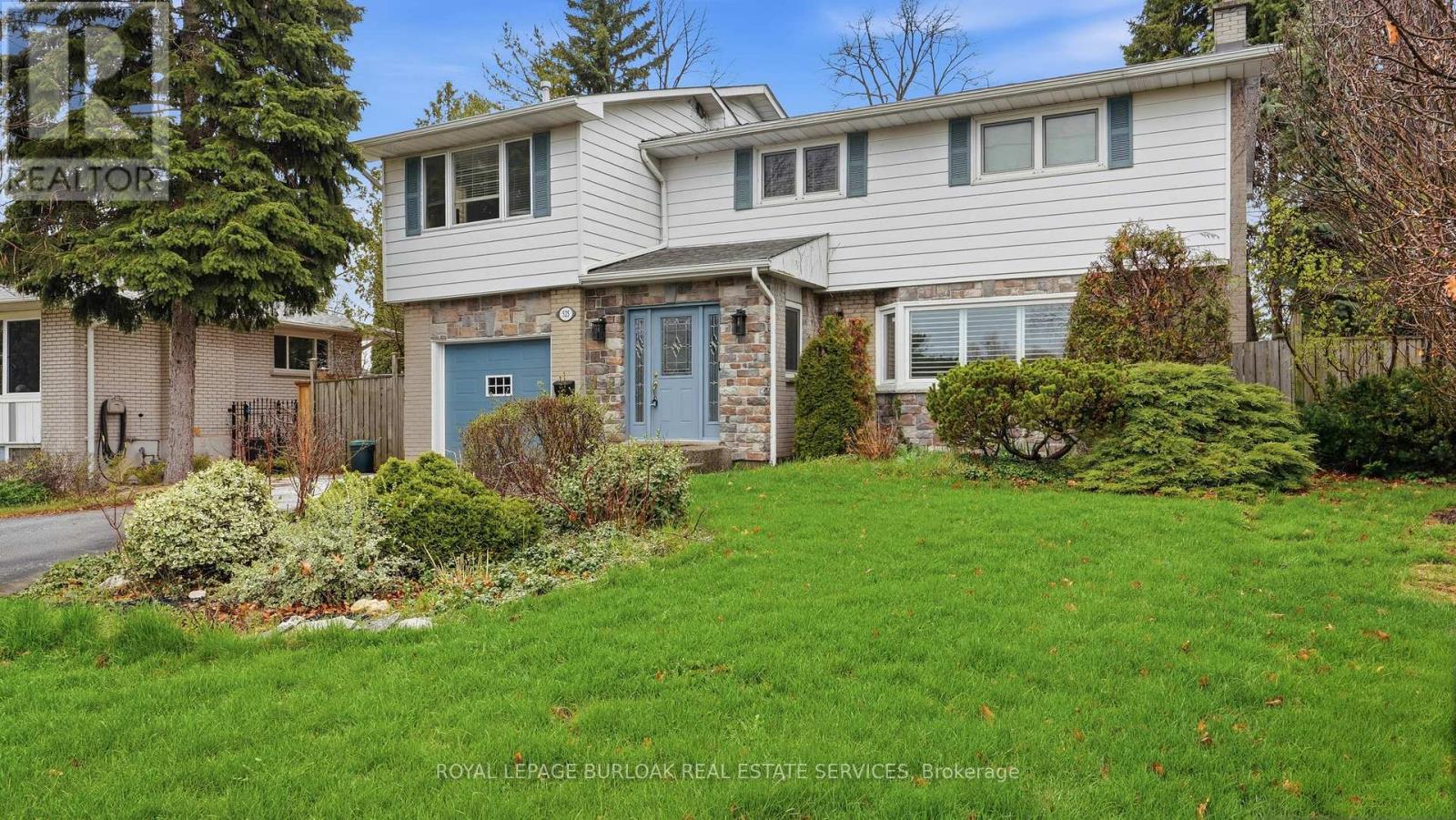 525 GRAND BOULEVARD, Oakville, Ontario