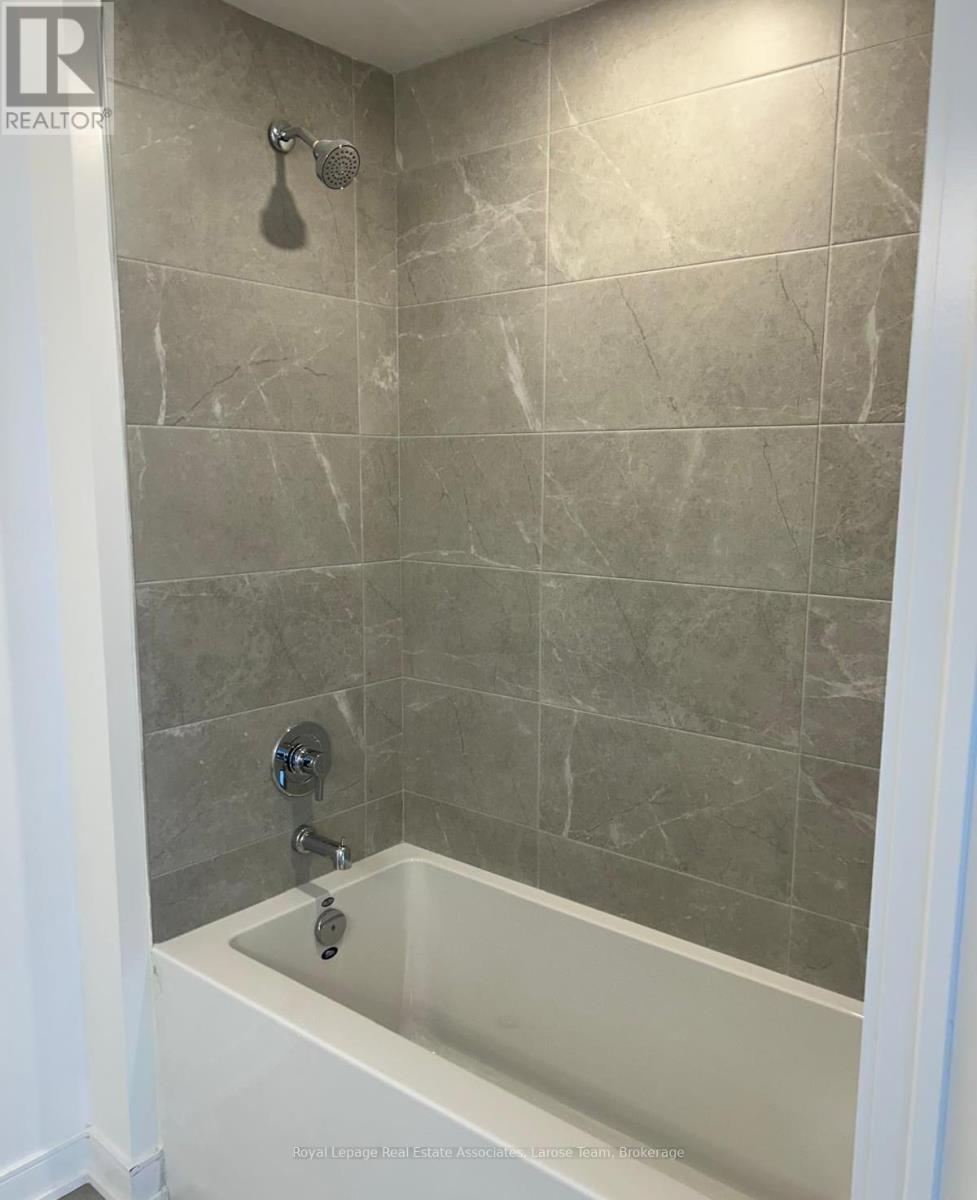 A1408 - 715 Davis Drive, Newmarket, Ontario  L3Y 0J2 - Photo 10 - N13161798
