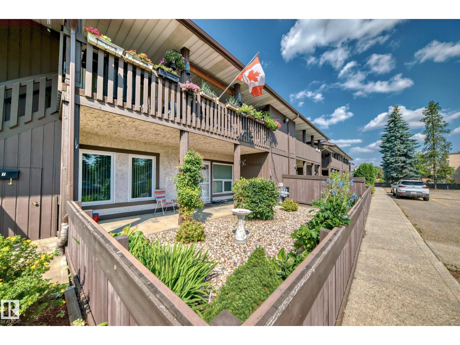 106 Surrey Gardens Gd Nw, Edmonton, Alberta  T5T 1Z3 - Photo 1 - E4489486
