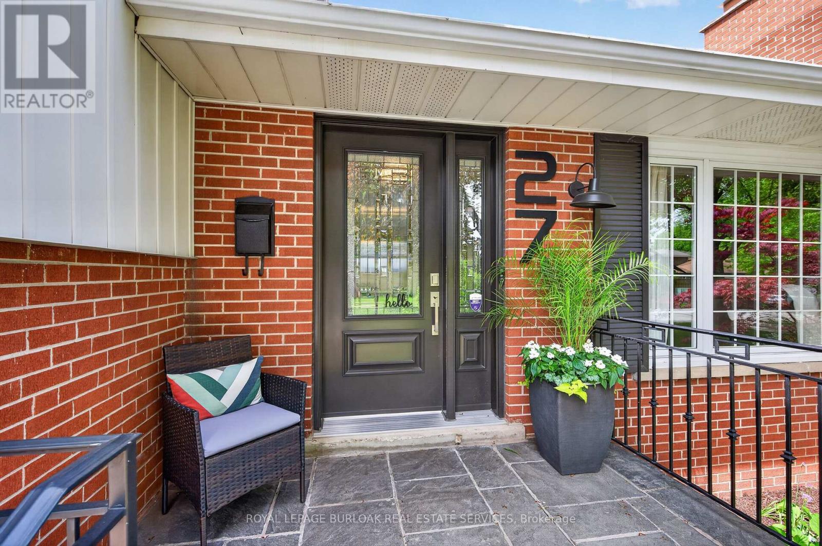 27 Shortland Crescent, Toronto, Ontario  M9R 2T2 - Photo 3 - W13161898