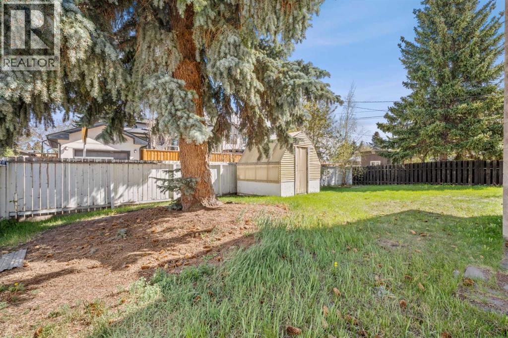 5220 Grove Hill Road SW, Calgary, Alberta  T3E 4G6 - Photo 39 - A2307839