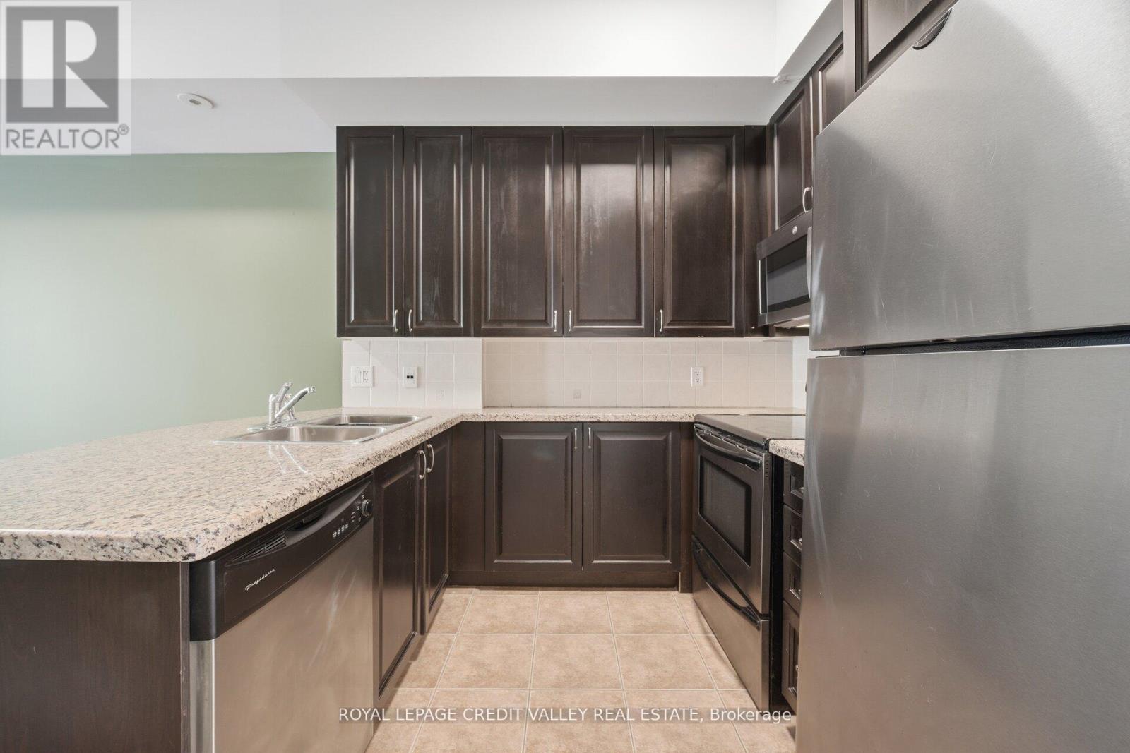 Th21 - 88 Carr Street, Toronto, Ontario  M5T 1B7 - Photo 9 - C13161828