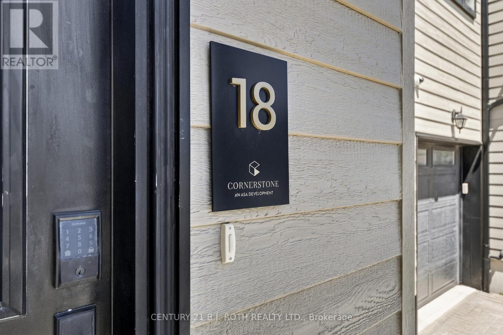 18 STONEHART LANE, Barrie, Ontario