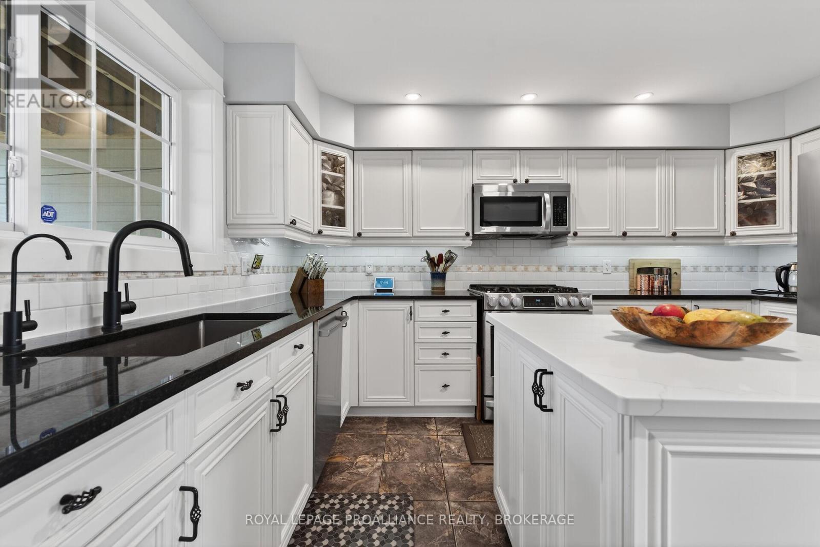 9 Grenville Crescent, Kingston, Ontario  K7M 3A9 - Photo 17 - X13161728