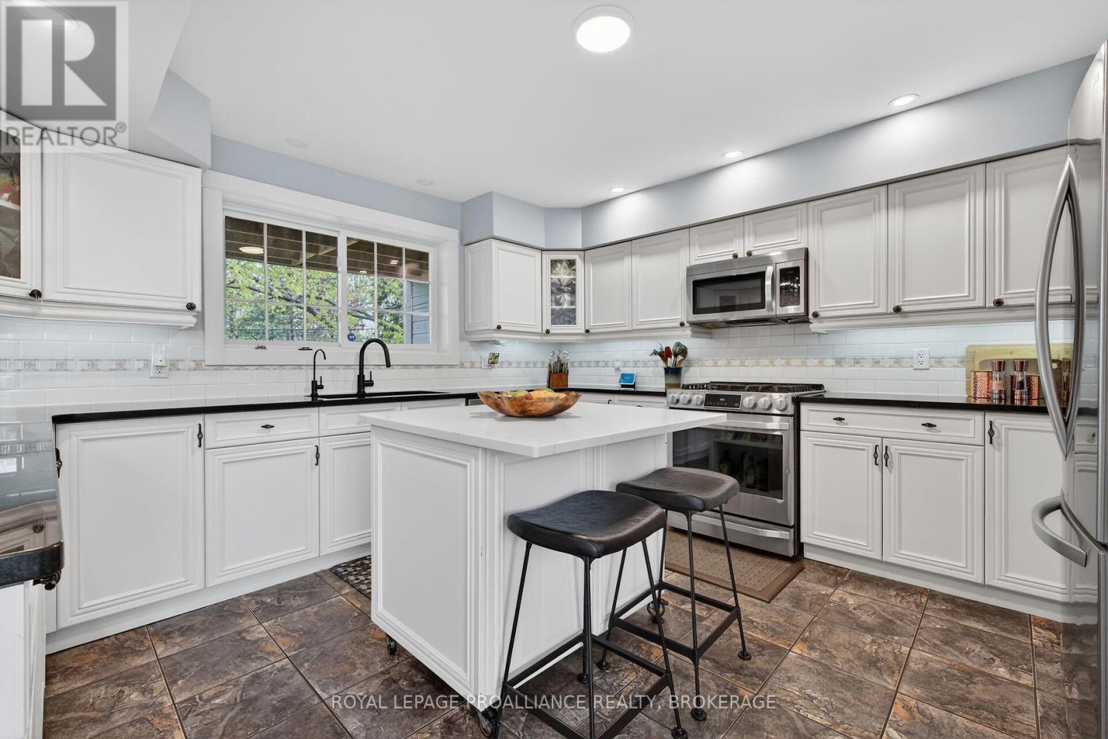 9 Grenville Crescent, Kingston, Ontario  K7M 3A9 - Photo 14 - X13161728