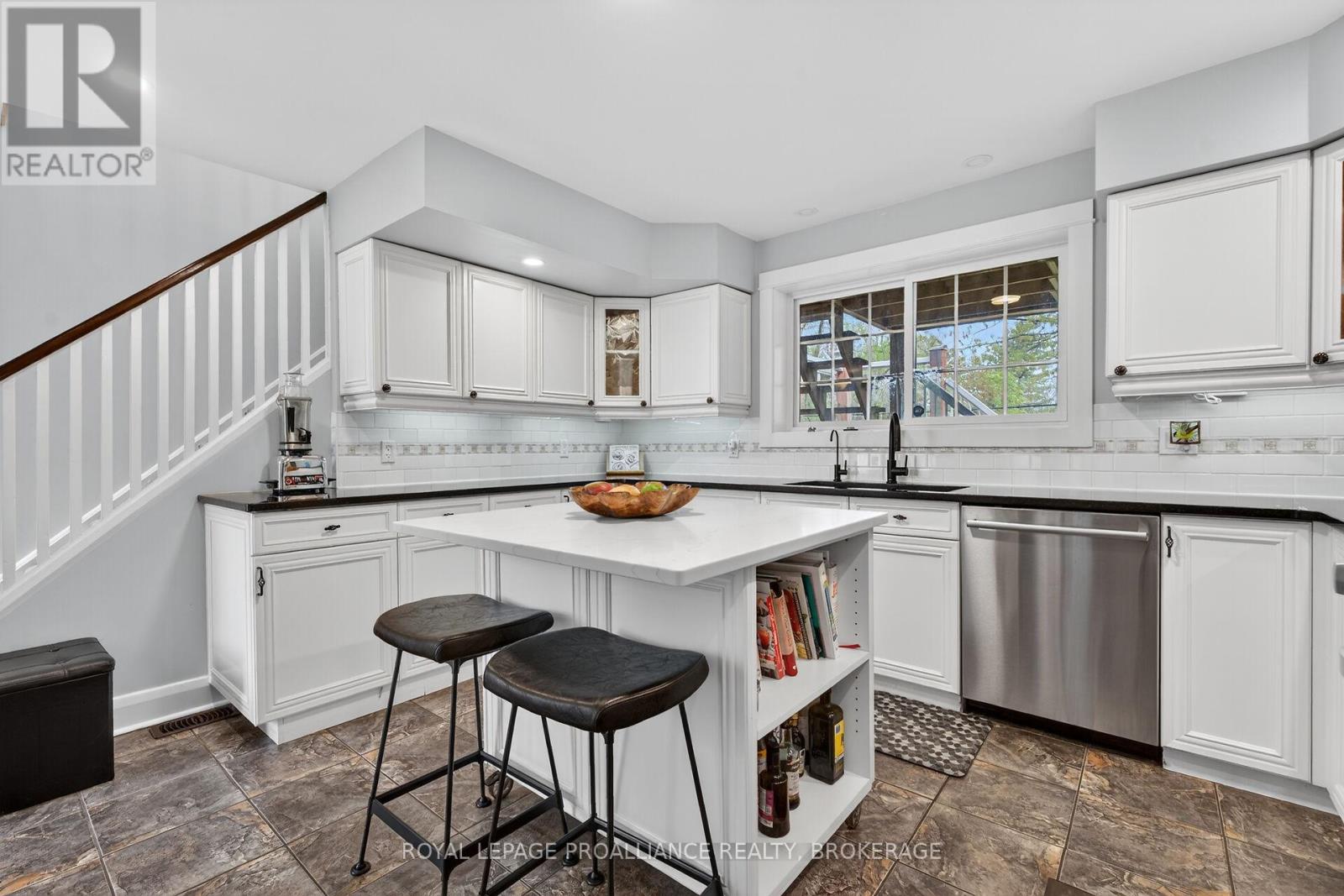 9 Grenville Crescent, Kingston, Ontario  K7M 3A9 - Photo 15 - X13161728
