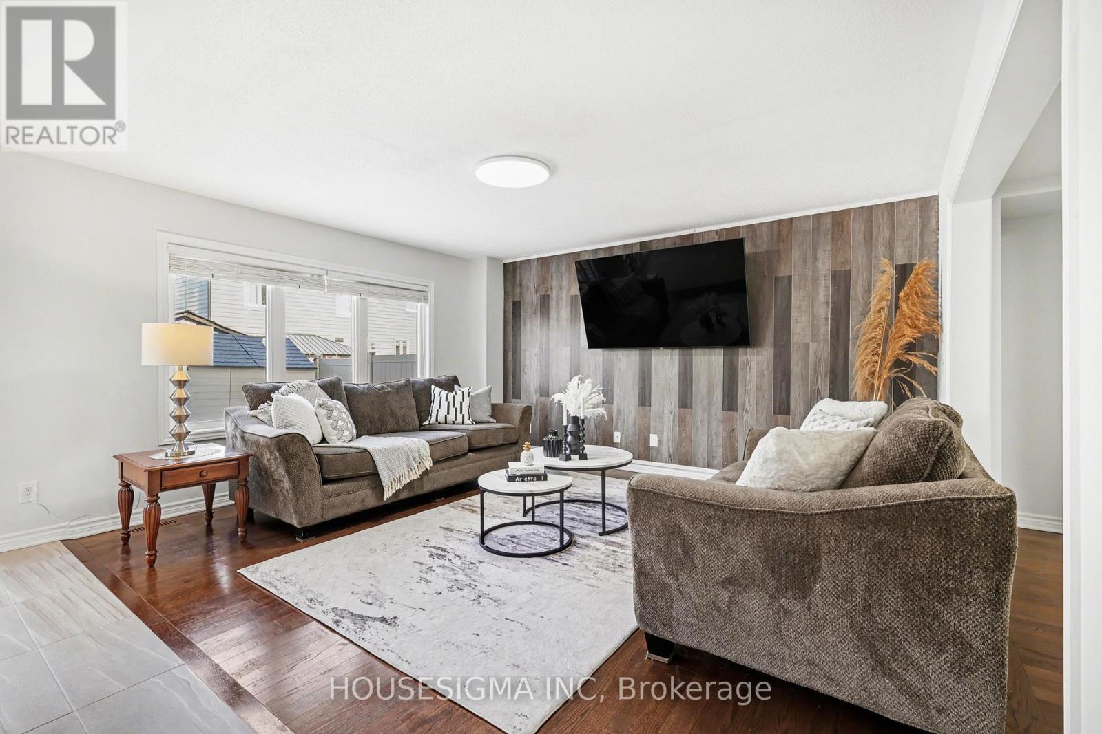 333 Rouncey Road, Ottawa, Ontario  K2V 0K4 - Photo 4 - X12932608