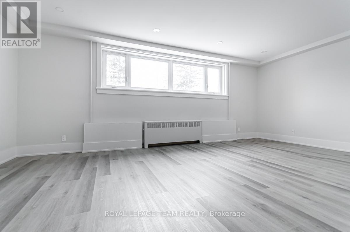 1 - 579 Tweedsmuir Avenue, Ottawa, Ontario  K1Z 5P4 - Photo 7 - X13155758