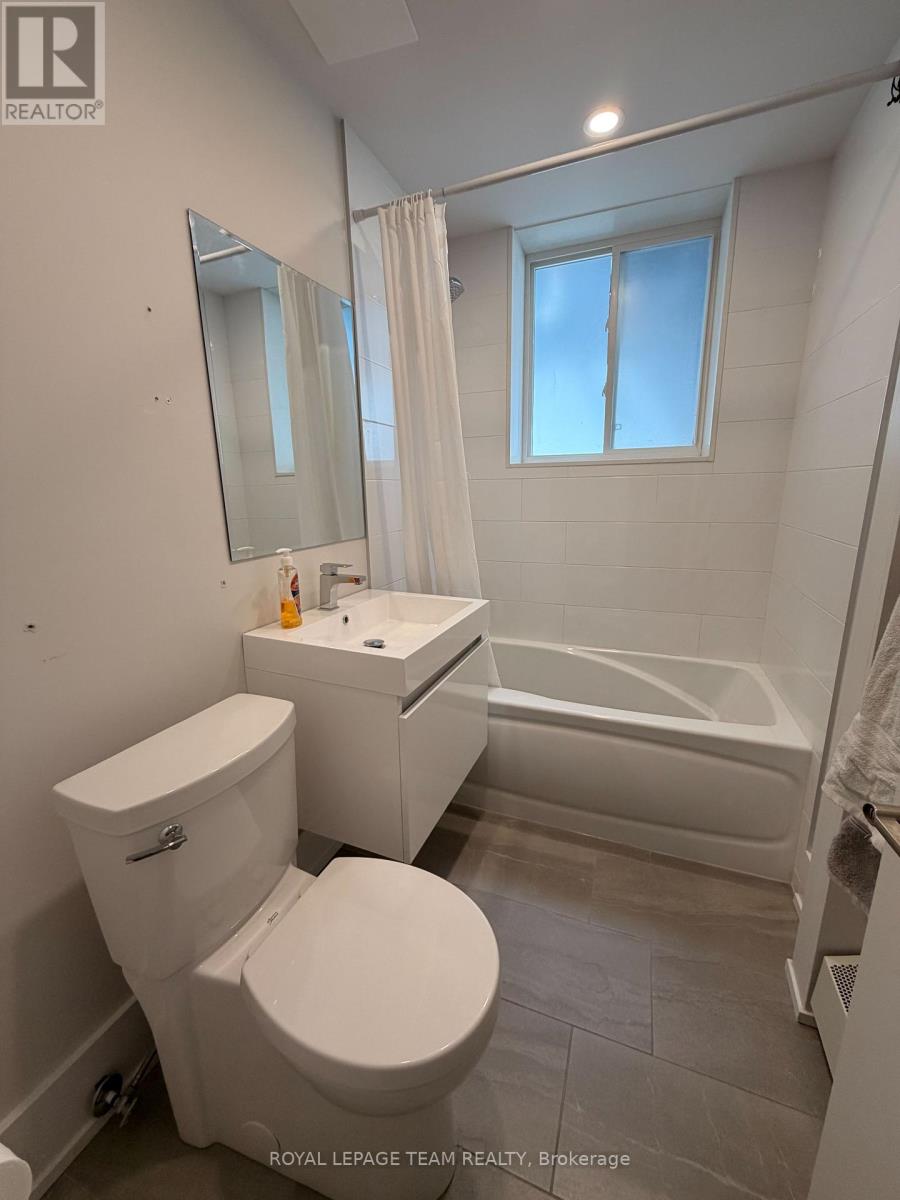 1 - 579 Tweedsmuir Avenue, Ottawa, Ontario  K1Z 5P4 - Photo 13 - X13155758