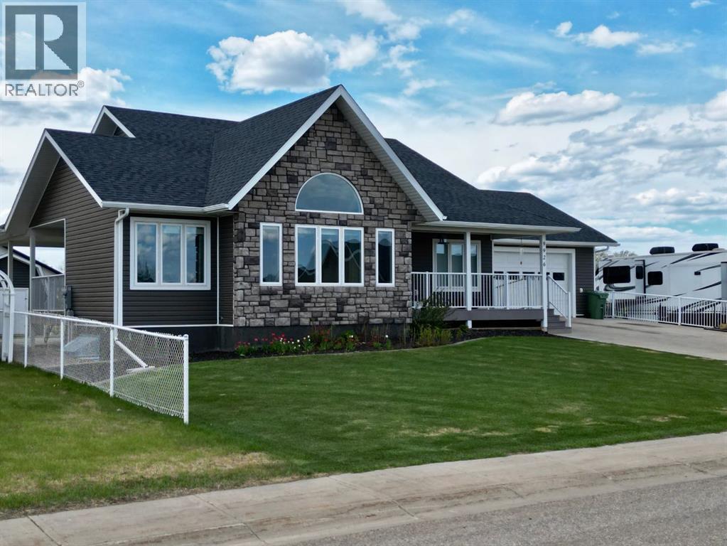9926 110 Street, La Crete, Alberta  T0H 2H0 - Photo 44 - A2291529