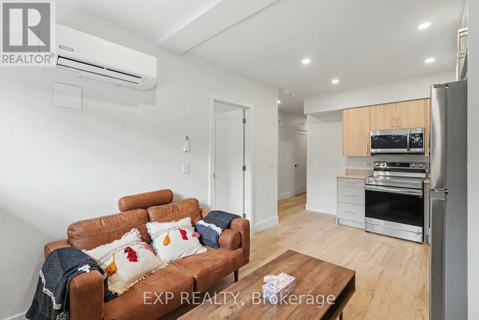 A - 61 Pinehurst Avenue, Ottawa, Ontario  K1Y 1K5 - Photo 8 - X13161234