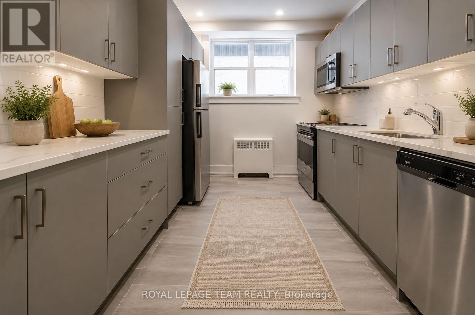 1 - 579 Tweedsmuir Avenue, Ottawa, Ontario  K1Z 5P4 - Photo 8 - X13155758