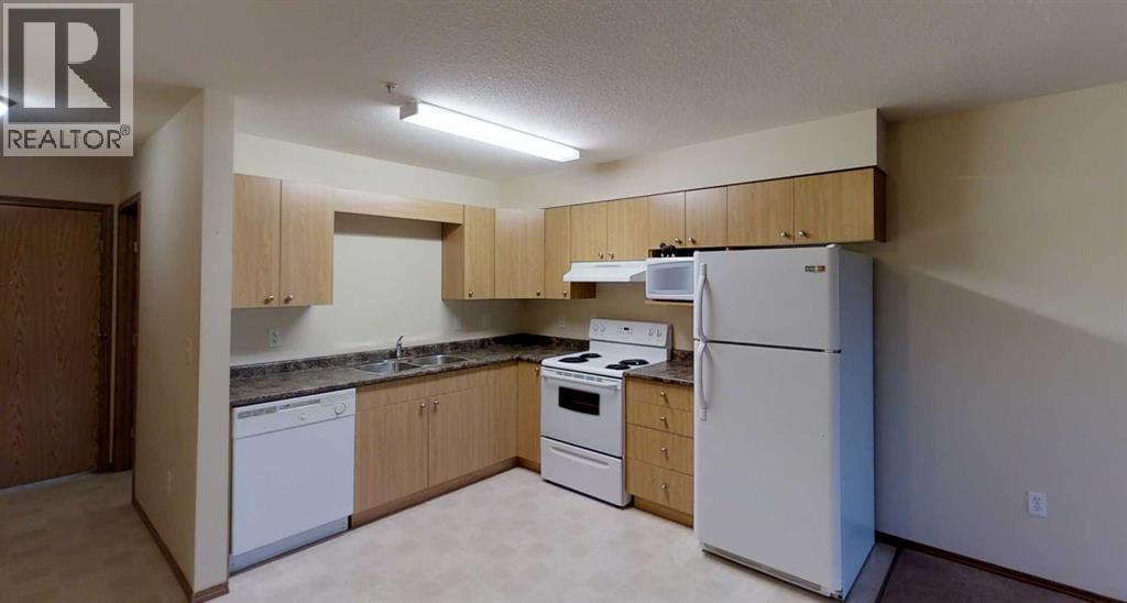 301, 12025 Royal Oaks Drive, Grande Prairie, Alberta  T8V 2K8 - Photo 5 - A2306454