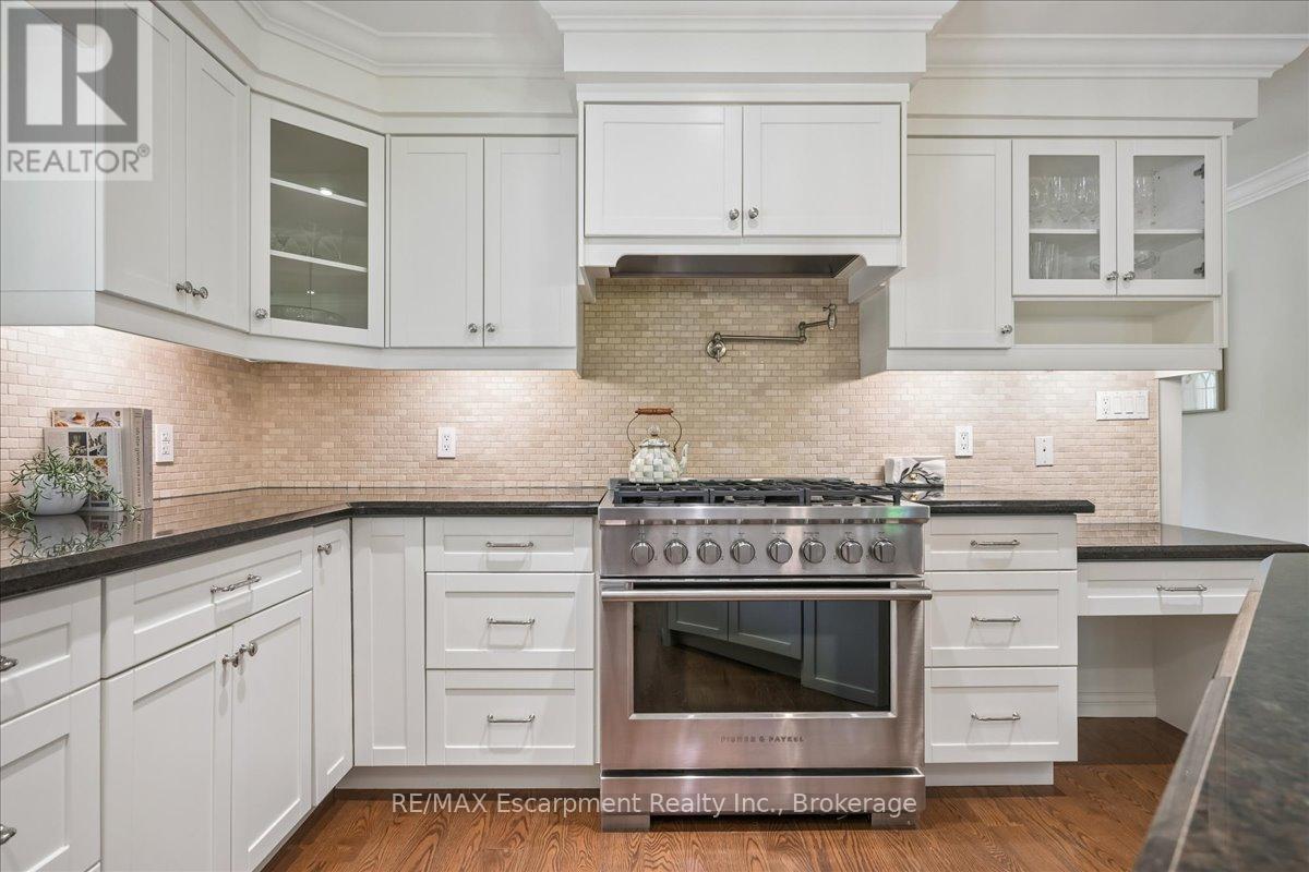 549 Jeanette Drive, Oakville, Ontario  L6K 1M9 - Photo 19 - W13162852