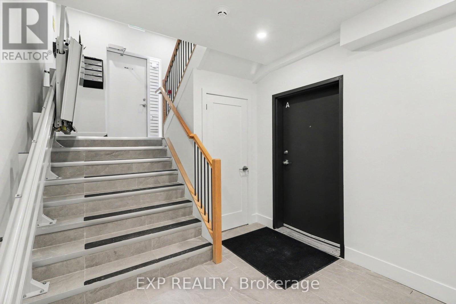 A - 61 Pinehurst Avenue, Ottawa, Ontario  K1Y 1K5 - Photo 6 - X13161234