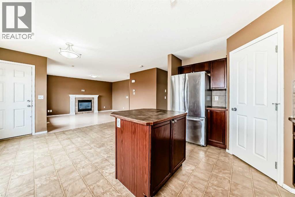 2128 Luxstone Boulevard SW, Airdrie, Alberta  T4B 0C6 - Photo 11 - A2303539
