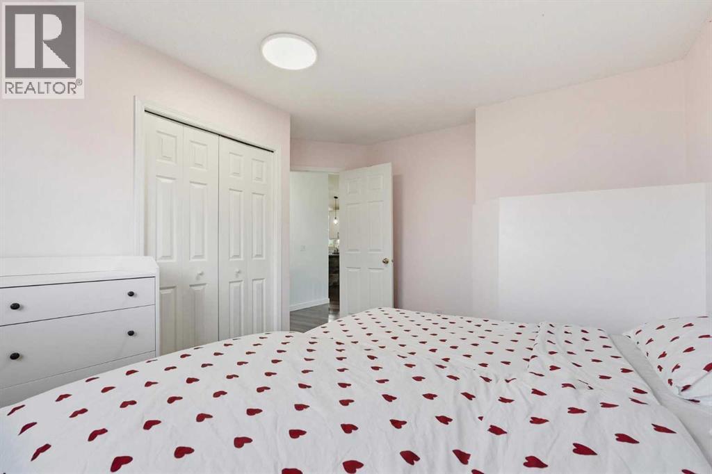 10 Shawbrooke Rise SW, Calgary, Alberta  T2Y 3A3 - Photo 18 - A2313533