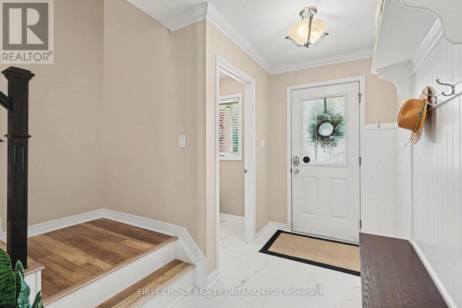 243 Sandra Crescent, Clarence-Rockland, Ontario  K4K 1R6 - Photo 3 - X13161648