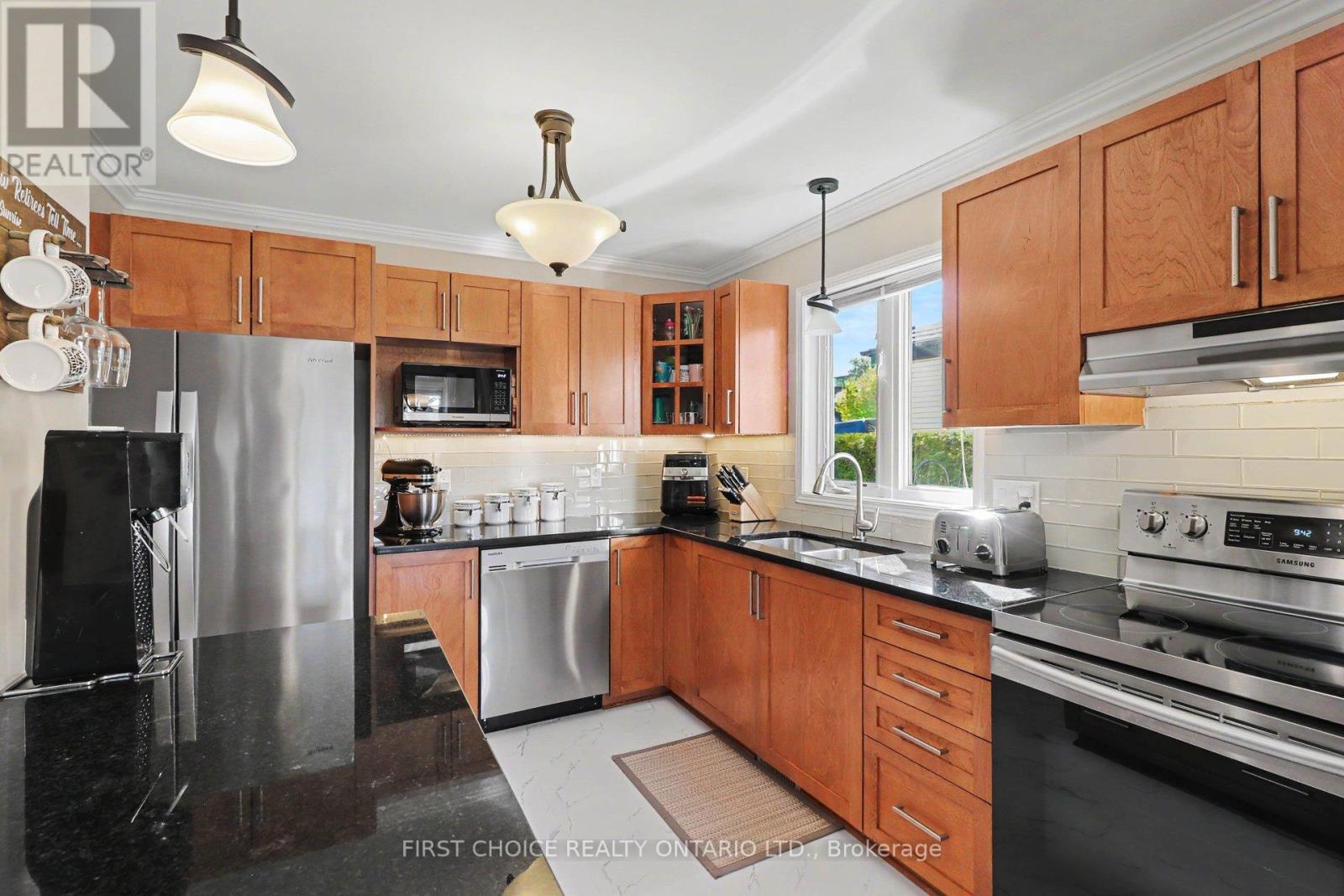 243 Sandra Crescent, Clarence-Rockland, Ontario  K4K 1R6 - Photo 8 - X13161648