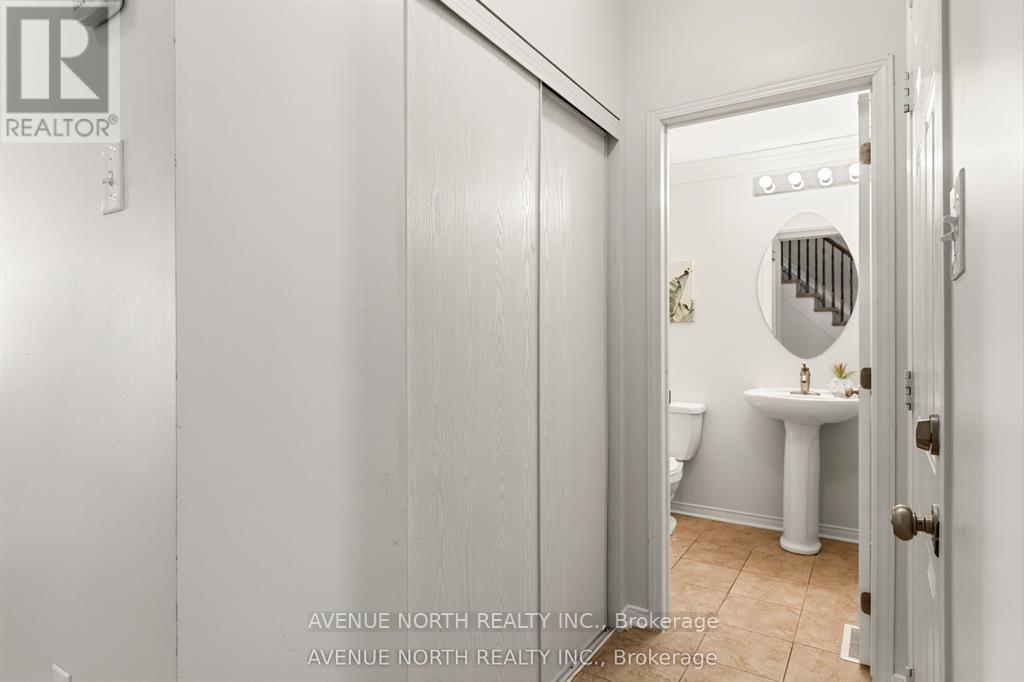 402 Ashbourne Crescent, Ottawa, Ontario  K2J 0H7 - Photo 4 - X13164180
