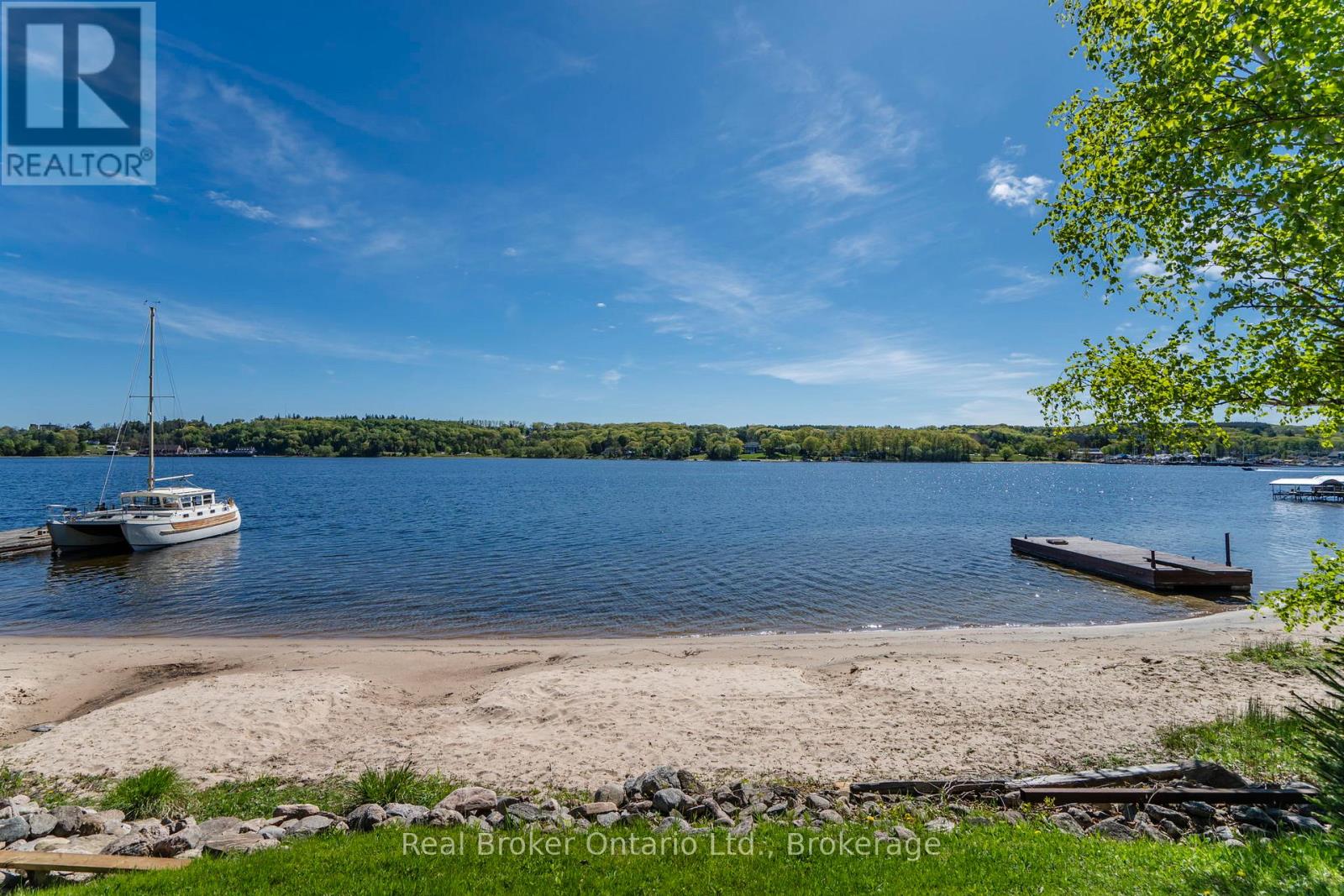 437 Champlain Road, Penetanguishene, Ontario  L9M 1S5 - Photo 2 - S13164170