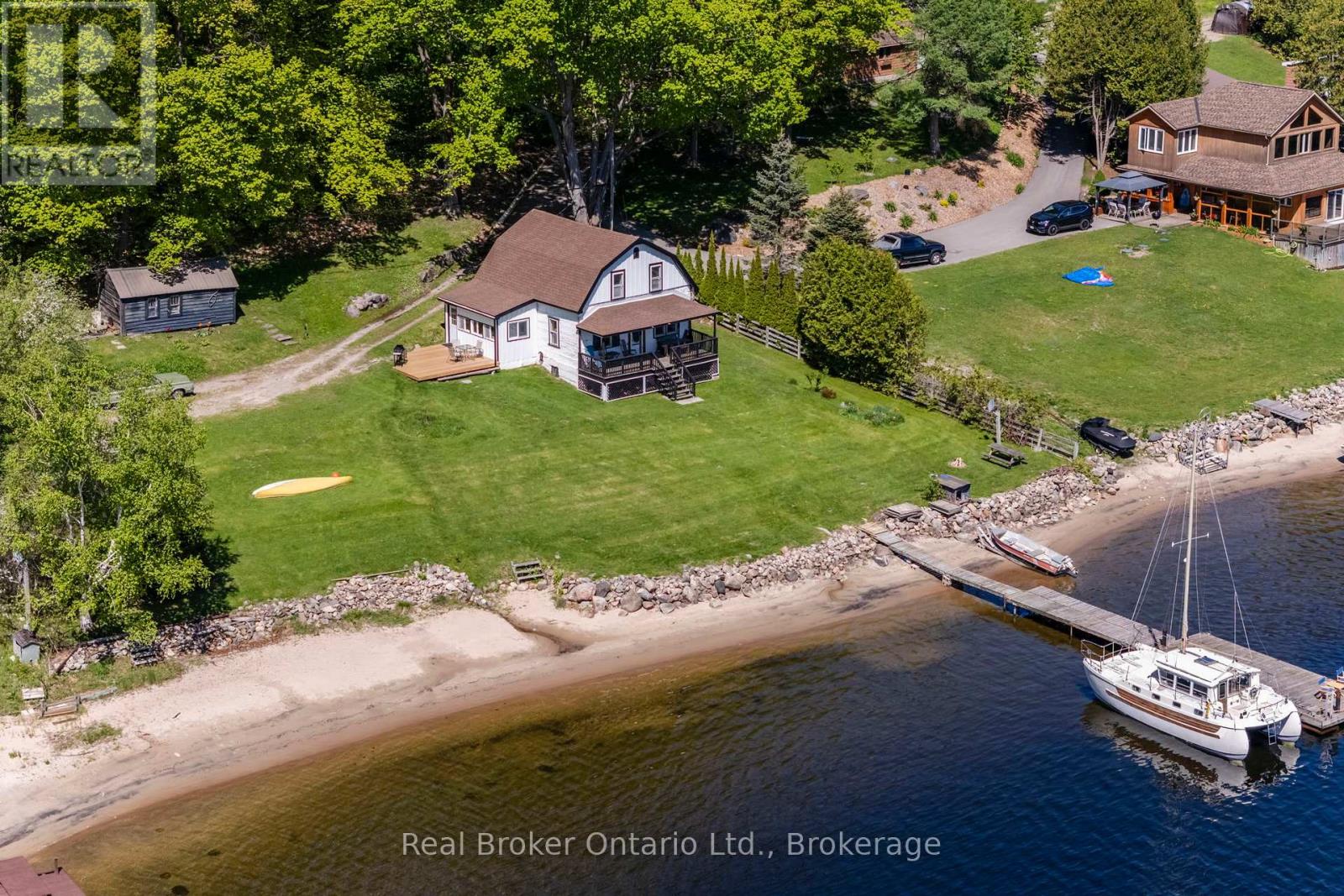 437 Champlain Road, Penetanguishene, Ontario  L9M 1S5 - Photo 4 - S13164170
