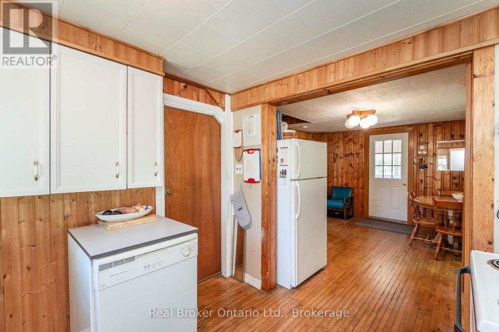 437 Champlain Road, Penetanguishene, Ontario  L9M 1S5 - Photo 11 - S13164170