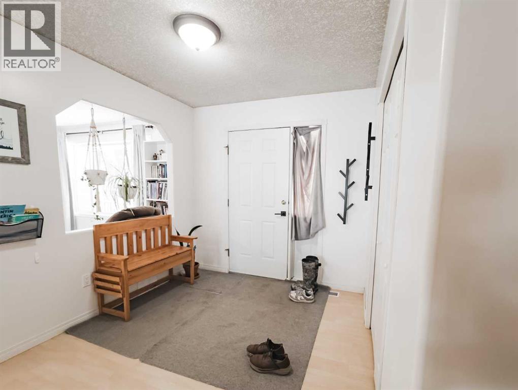 9105 Forest Street, La Crete, Alberta  T0H 2H0 - Photo 9 - A2292436