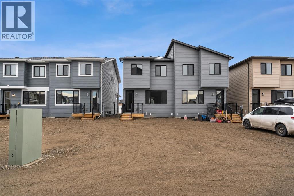 107 Royston Way Nw, Calgary, Alberta  T3L 0M4 - Photo 43 - A2277807