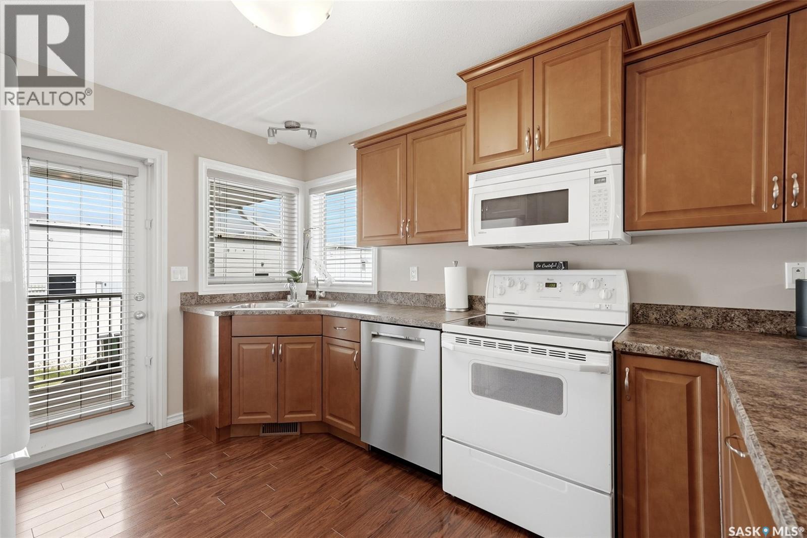 2090 Laurier Bay E, Regina, Saskatchewan  S4V 0P6 - Photo 9 - SK036785