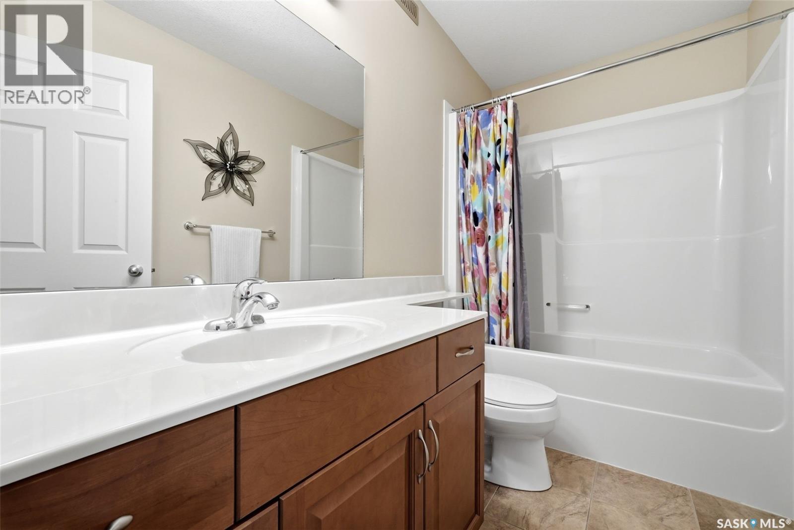 2090 Laurier Bay E, Regina, Saskatchewan  S4V 0P6 - Photo 20 - SK036785
