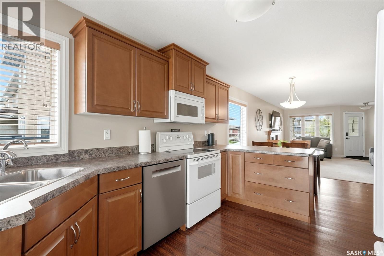 2090 Laurier Bay E, Regina, Saskatchewan  S4V 0P6 - Photo 11 - SK036785