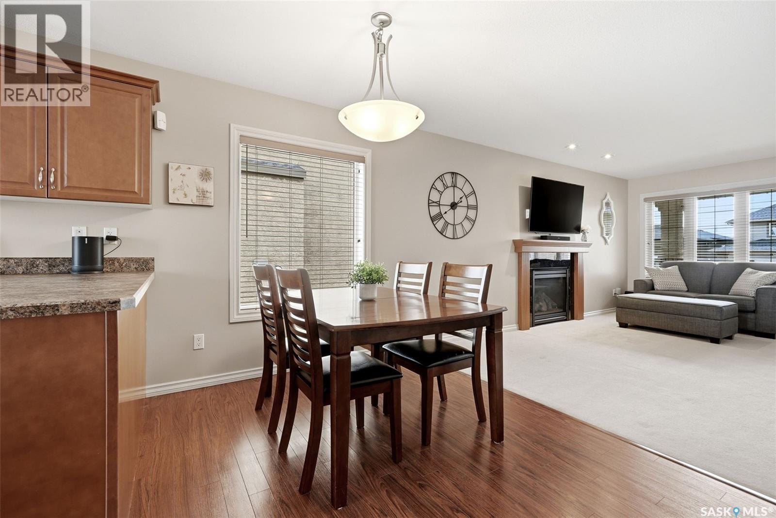 2090 Laurier Bay E, Regina, Saskatchewan  S4V 0P6 - Photo 13 - SK036785
