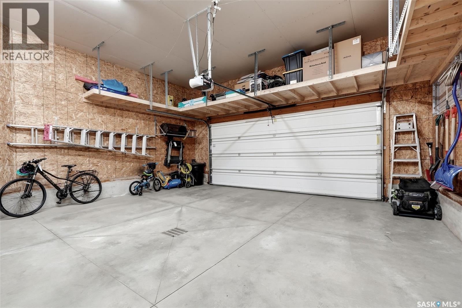 2090 Laurier Bay E, Regina, Saskatchewan  S4V 0P6 - Photo 33 - SK036785