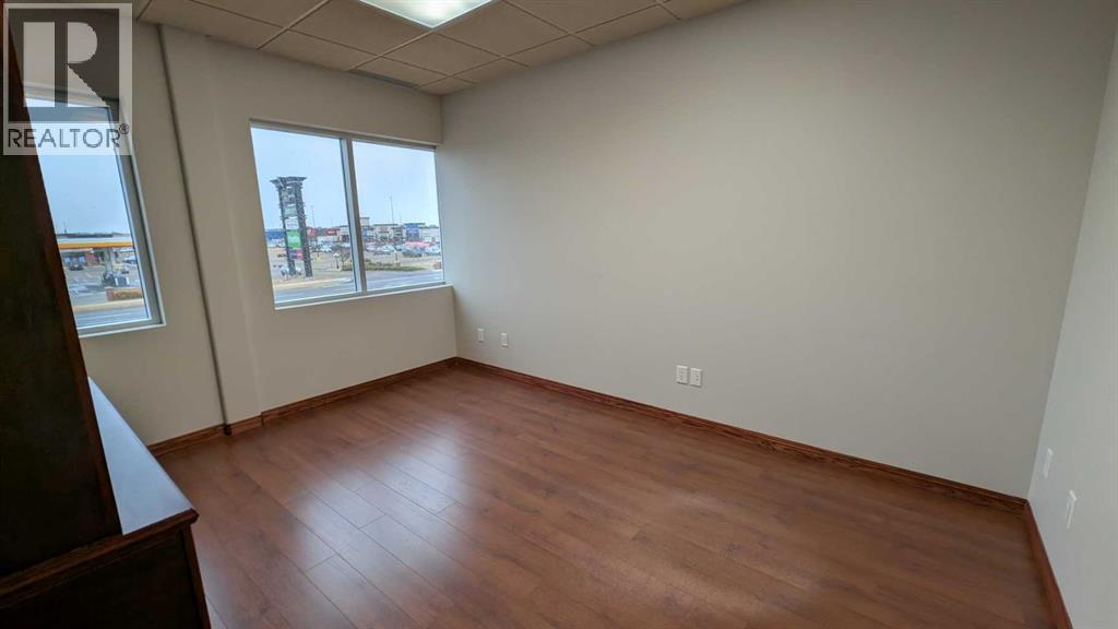 6708 48 Avenue, Camrose, Alberta  T4V 4S3 - Photo 32 - A2258132