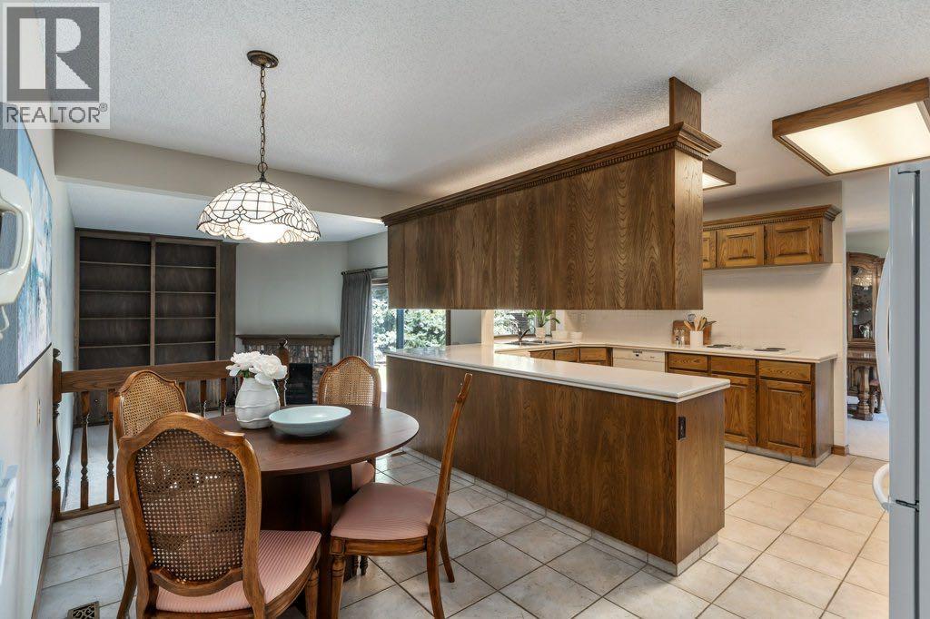 152 Coach Grove Place SW, Calgary, Alberta  T3H 1J2 - Photo 13 - A2311820