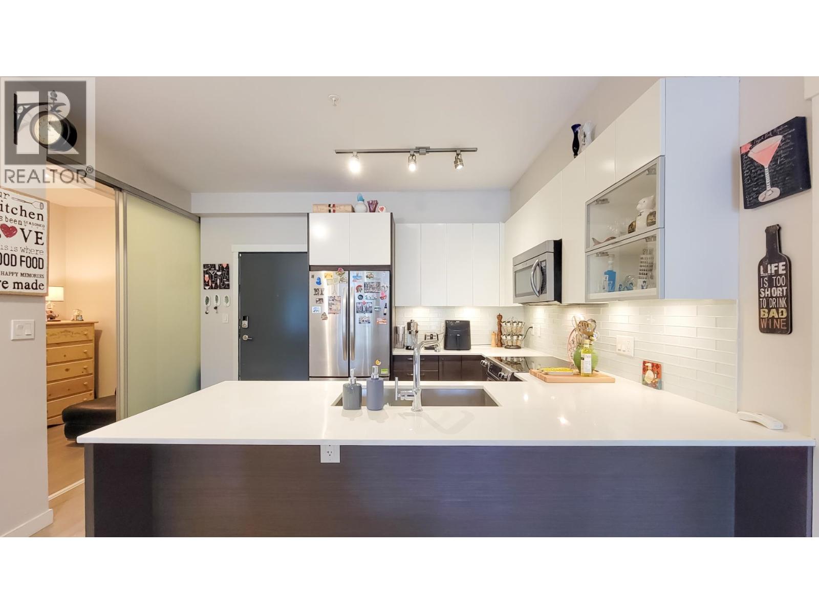 204 2267 Pitt River Road, Port Coquitlam, British Columbia  V3C 1R7 - Photo 4 - R3126995