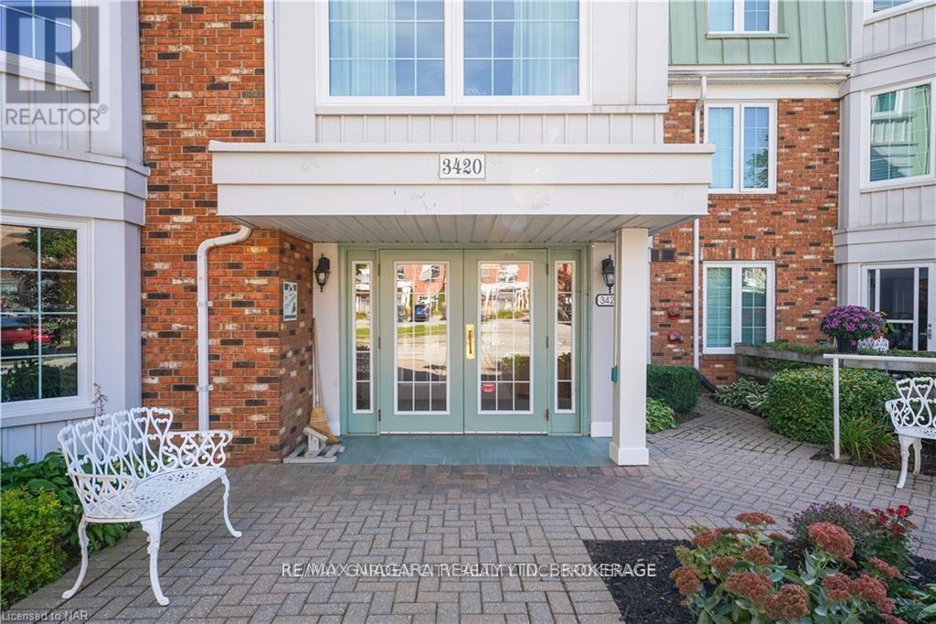 210 - 3420 Frederick Avenue, Lincoln, Ontario  L0R 2C0 - Photo 1 - X12953450