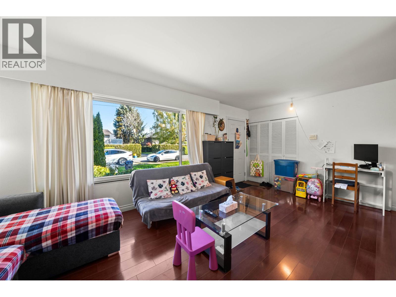 9771 Pinewell Crescent, Richmond, British Columbia  V7A 2C7 - Photo 2 - R3126996