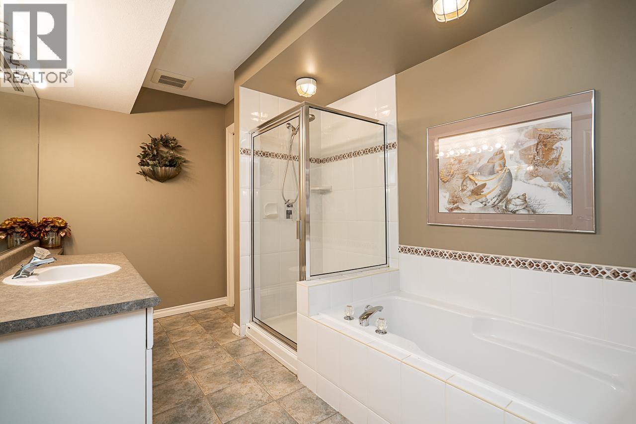 76 Eagle Pass, Port Moody, British Columbia  V3H 5E7 - Photo 32 - R3126998