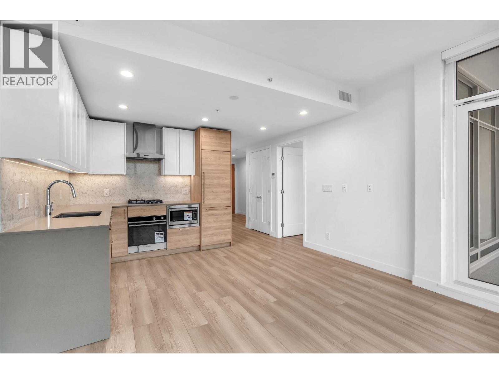 2406 2381 Beta Avenue, Burnaby, British Columbia  V5C 0P7 - Photo 7 - R3127018