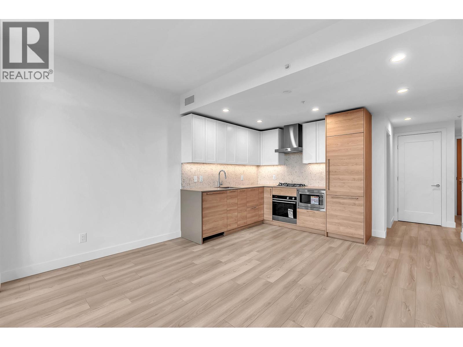 2406 2381 Beta Avenue, Burnaby, British Columbia  V5C 0P7 - Photo 8 - R3127018