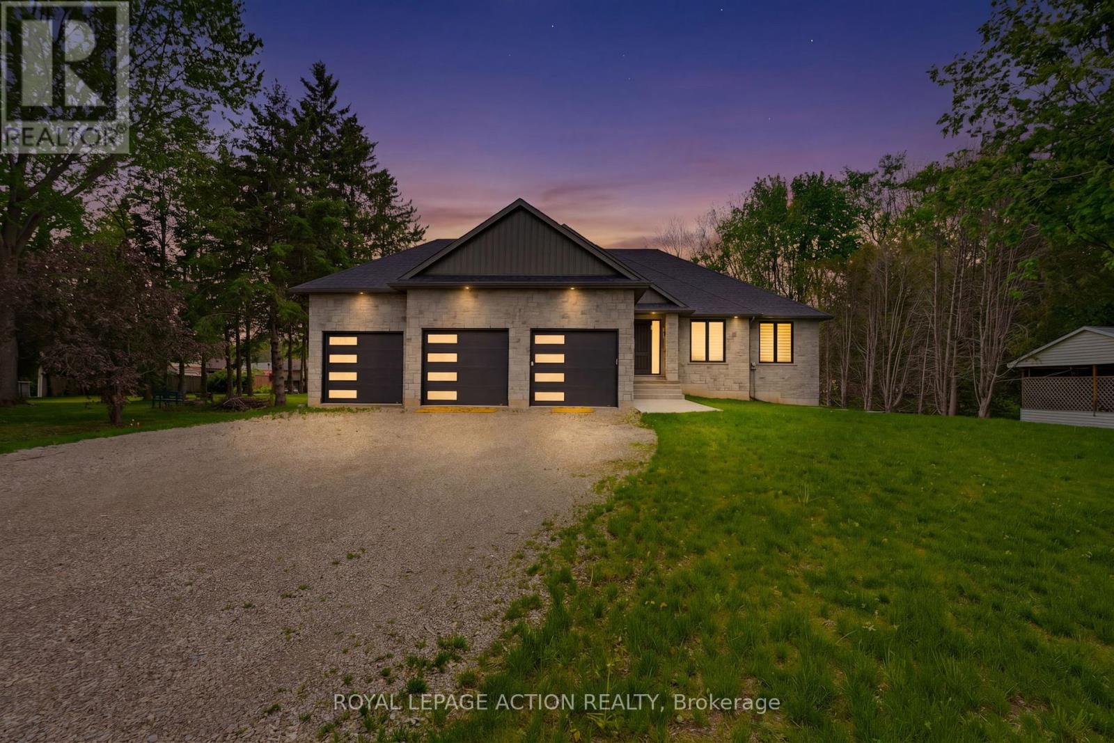 3 KINGS LANE, Brant, Ontario