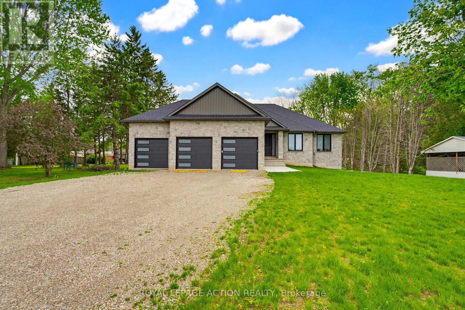 3 Kings Lane, Brant, Ontario  N0E 1R0 - Photo 3 - X12709544