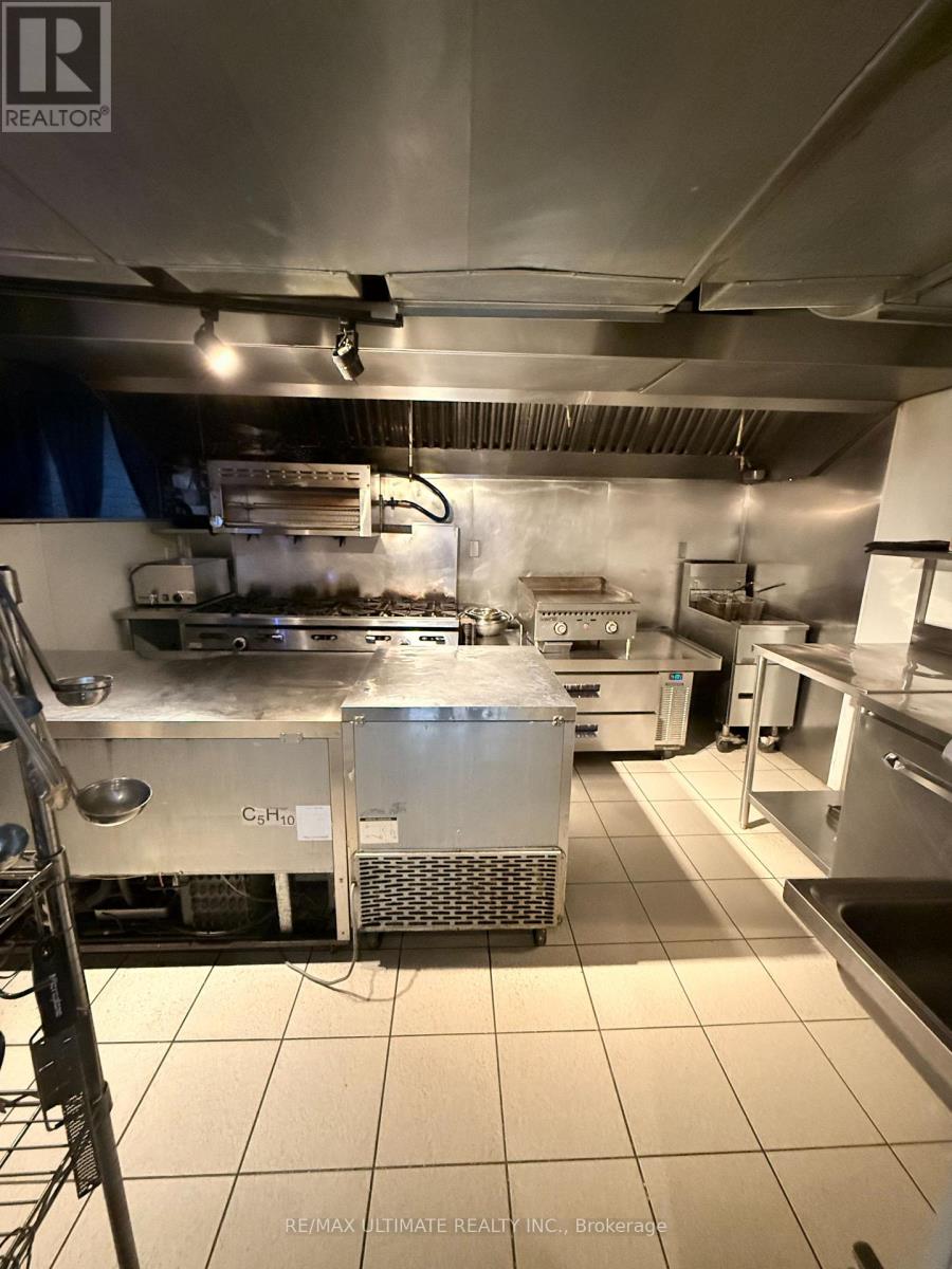 119 Harbord Street, Toronto, Ontario M5S 1G7 - Photo 11 - C13164210