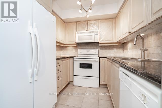 1209 - 880 Grandview Way, Toronto, Ontario  M2N 7B2 - Photo 14 - C13164238