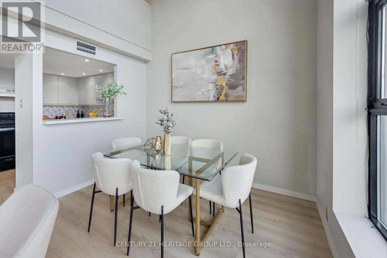 404 - 393 King Street E, Toronto, Ontario M5A 1L3 - Photo 6 - C13164258