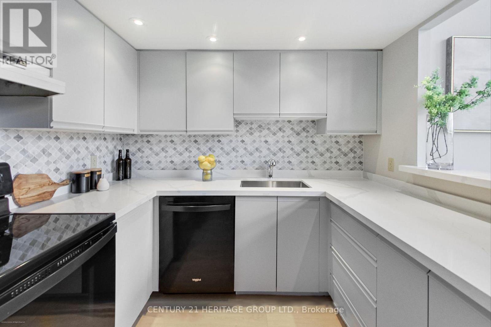 404 - 393 King Street E, Toronto, Ontario M5A 1L3 - Photo 8 - C13164258